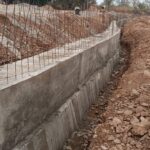 मनरेगा कार्य मे बड़ा खेल, रिटर्निगवॉल निर्माण को 03 हिस्सों में बांटकर कराया जा रहा कार्य, सूचना बोर्ड भी नहीं