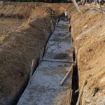 जेवडन खुर्द में रिटर्निग वाल निर्माण में भारी अनियमितता, सुचना बोर्ड नही बना, गुणवत्ता की कमी