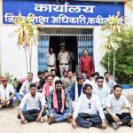 कबीरधाम में जिला शिक्षा अधिकारी के खिलाफ प्रदर्शन, निलंबन की मांग तेज