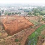 सकरी नदी के अस्तित्व पर मंडराया संकट: भू-माफियाओं का अवैध कब्जा, बेबस प्रशासन