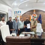 देवी-देवताओं के अपमान पर रोक लगाने करणी सेना व सर्व हिन्दू समाज ने कलेक्टर को सौंपा ज्ञापन